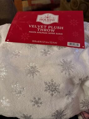 Holiday Time White Velvet Plush Throw with Silver Snowflakes
